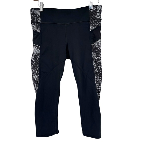 Athleta Pants - Athleta Revolve Stride Black Run Capri Workout Leggings Women M Yoga Gym Pants